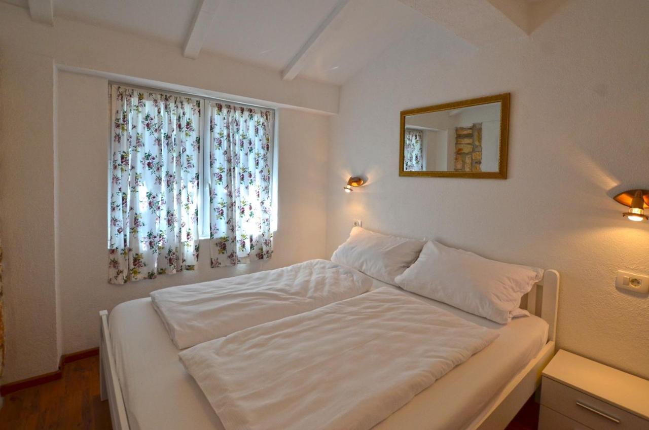 Bavica Apartments Rovigno Esterno foto