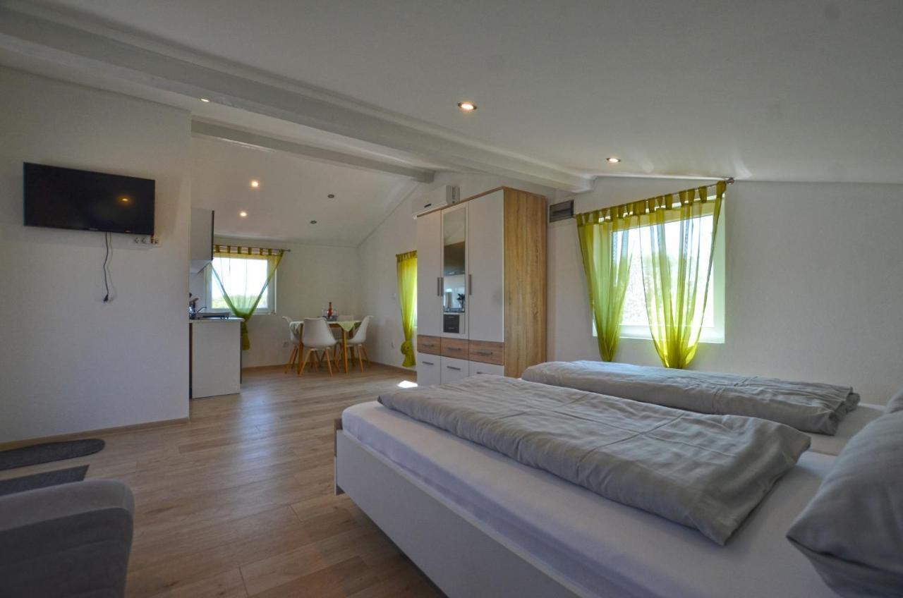Bavica Apartments Rovigno Esterno foto